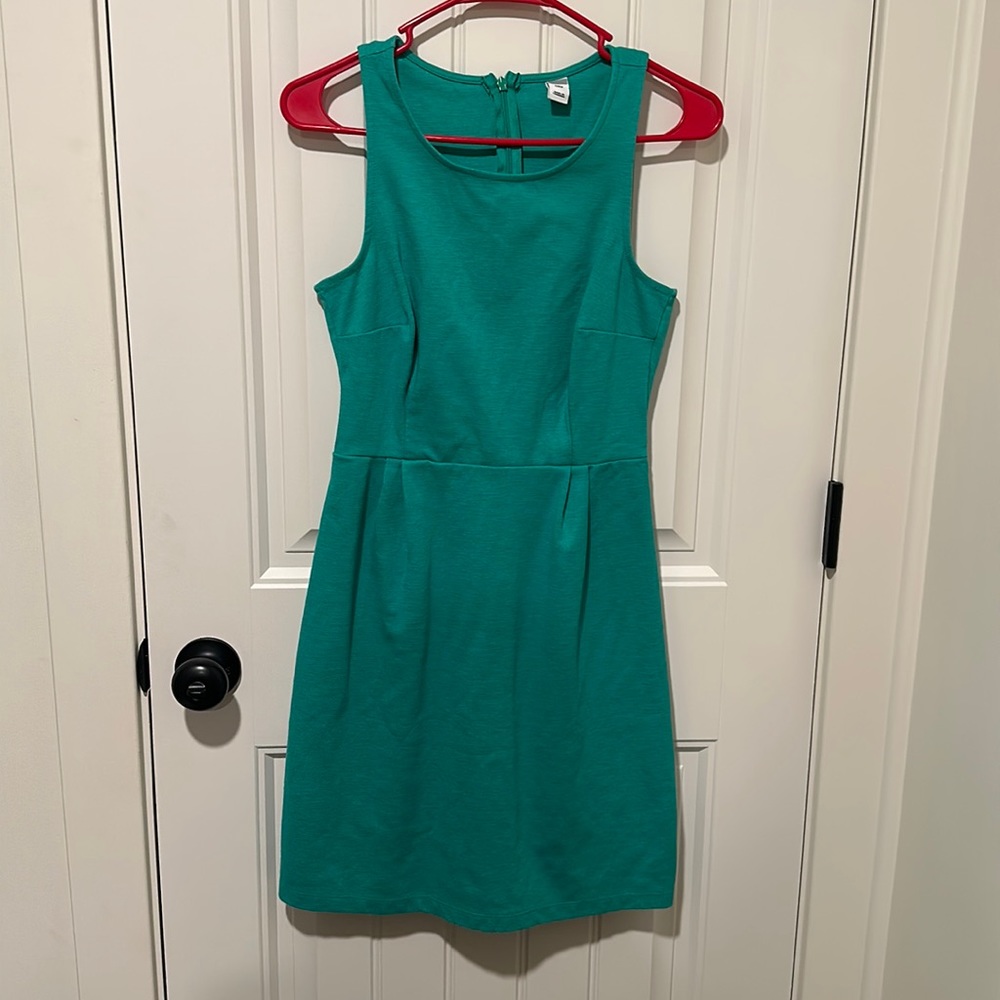 Small Green Sleeveless Dress
